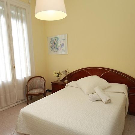 Calma House Rooms Barcelona Bagian luar foto