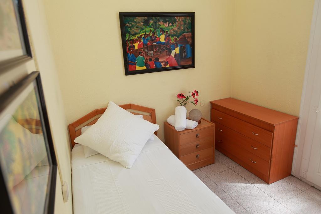 Calma House Rooms Barcelona Bagian luar foto